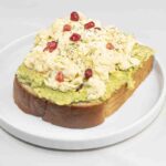⁠⁠Avocado scrambled egg toast