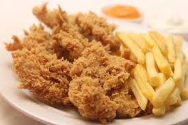 Pieces of pure chicken breast, marinated in our magic blend, covered in a super-crispy golden coating on the outside and tender and juicy on the inside. Served hot with French fries and your favorite sauce.